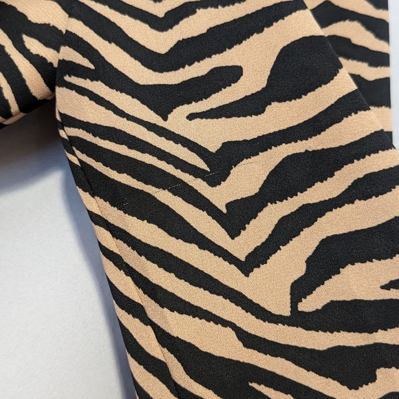 Banana Republic Zebra Dress - Size 0 - Picture 4 of 8